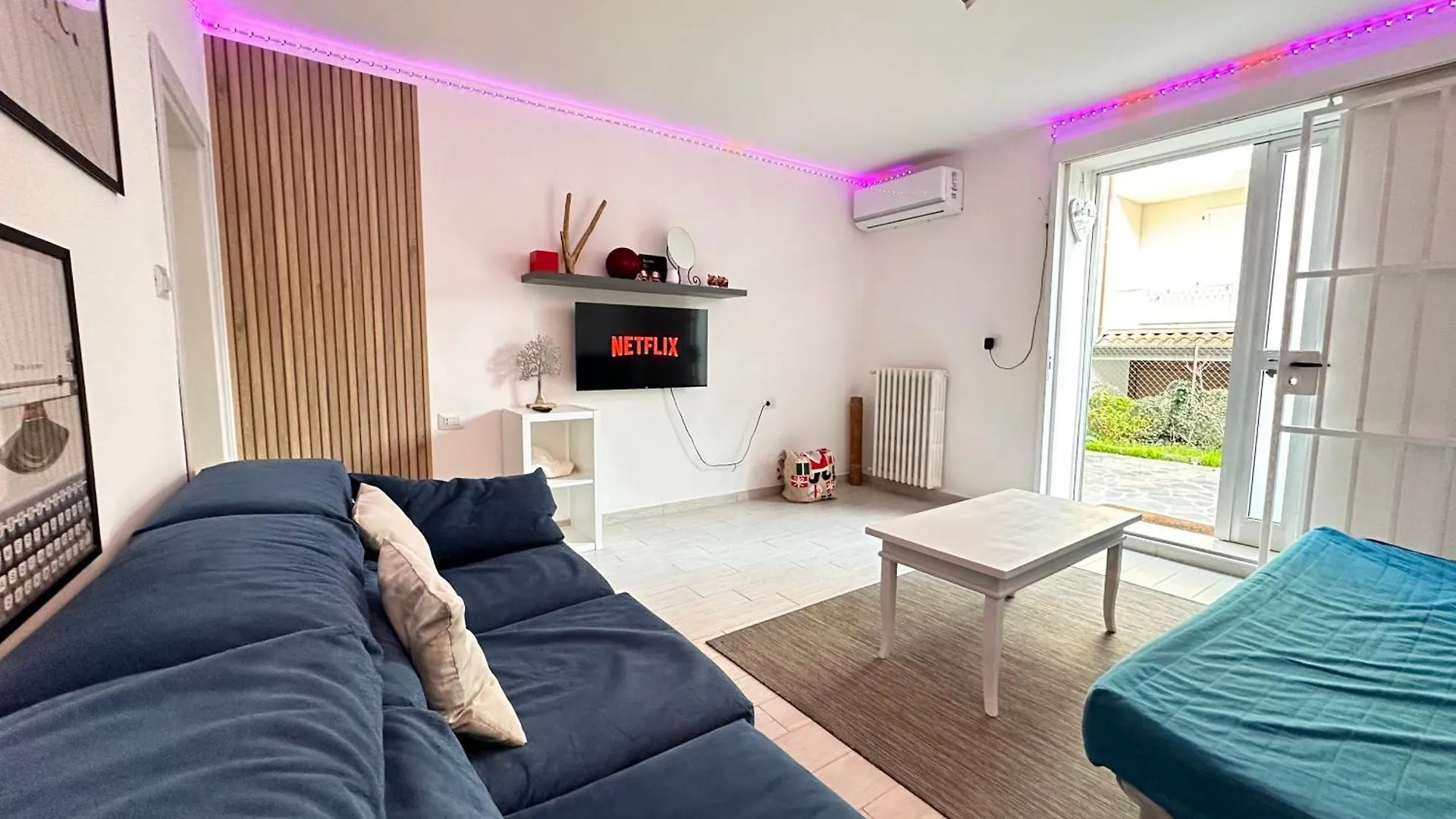Infondoalmar Rimini --Intero Apt Indipendente-Netflix-Metromare A 40M-Proiettore 4K Cinema-Wifi Fibra-Led-Parcheggio-Riscaldamento--