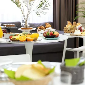 Noah Hotel