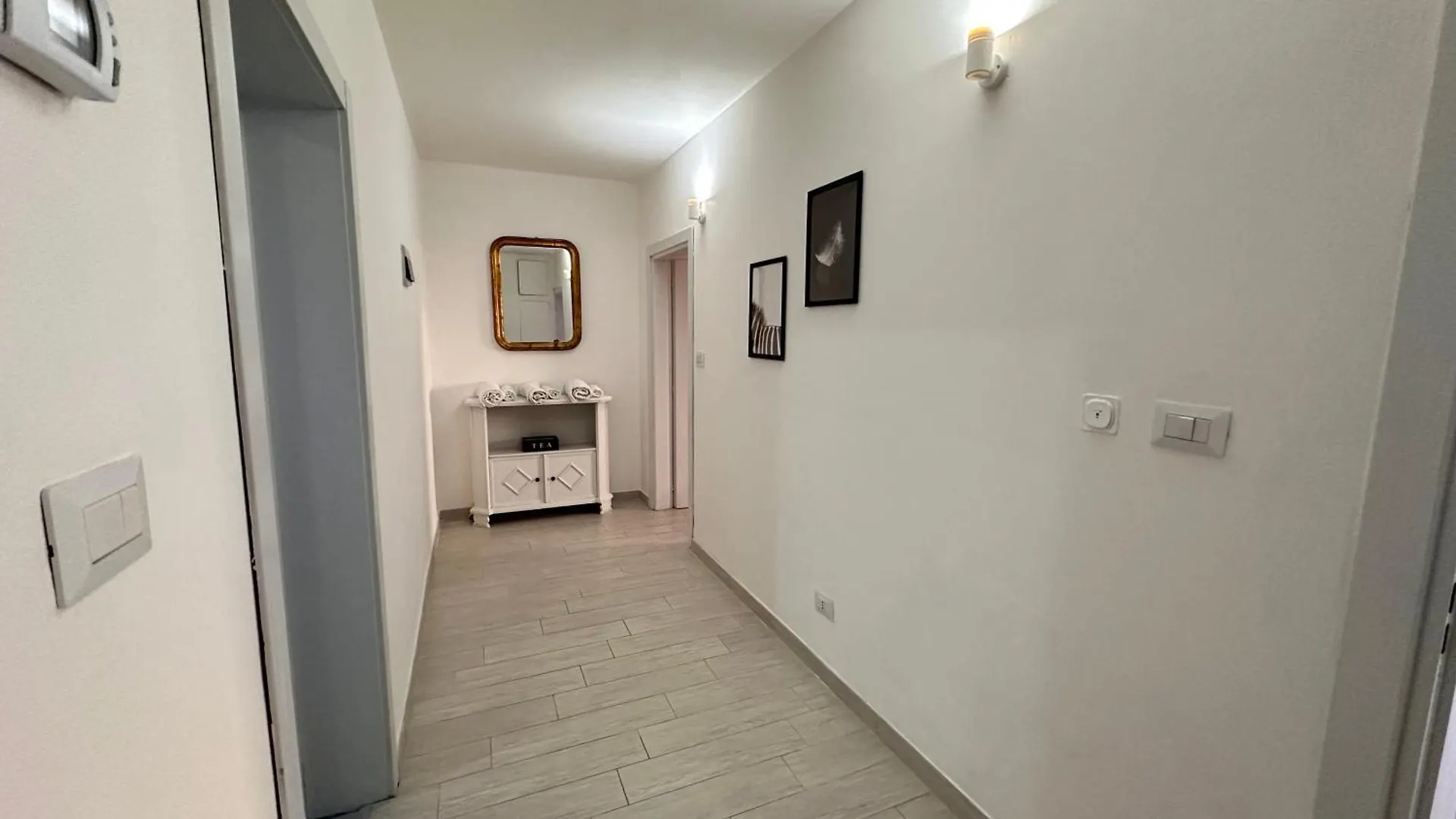 Infondoalmar Rimini --Intero Apt Indipendente-Netflix-Metromare A 40M-Proiettore 4K Cinema-Wifi Fibra-Led-Parcheggio-Riscaldamento-- 0*,